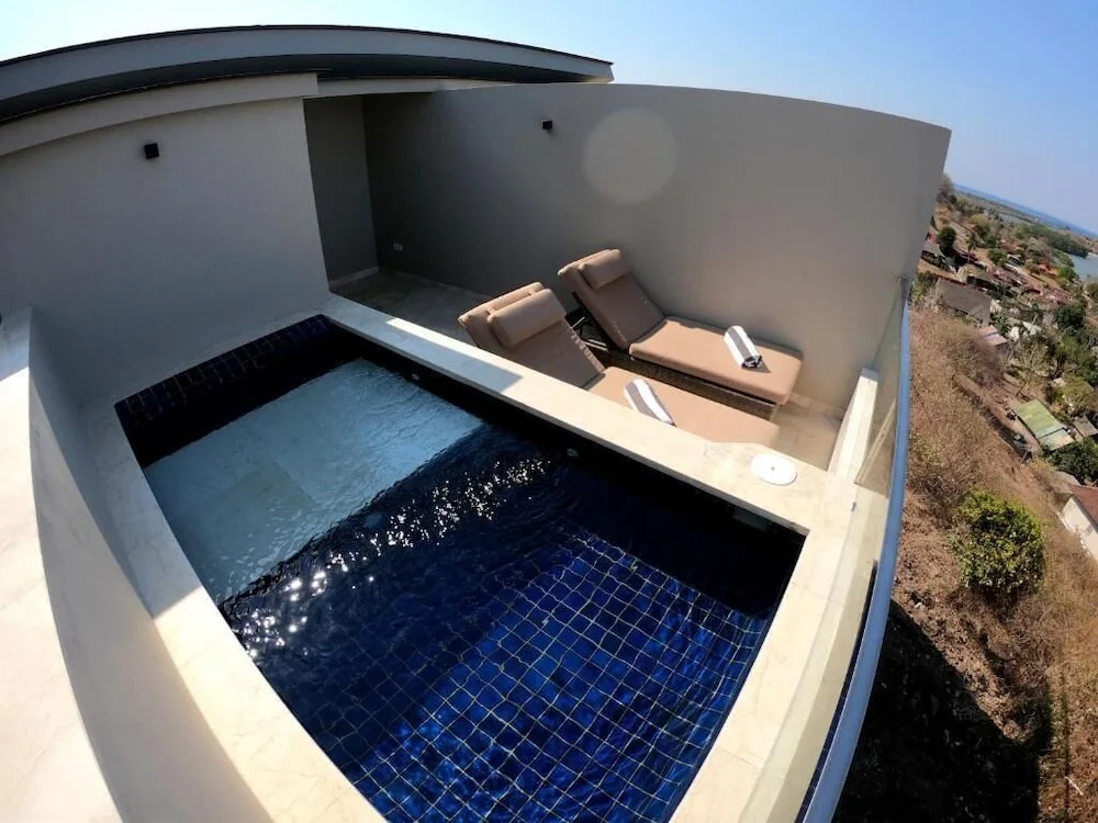 Balcony & Terrace
