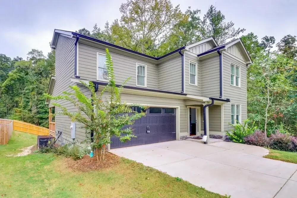 9 Mi to Downtown Atlanta: Quiet Eastside Apartment