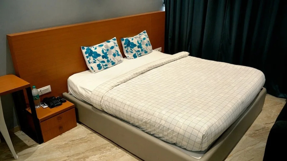 Hotel Radhika