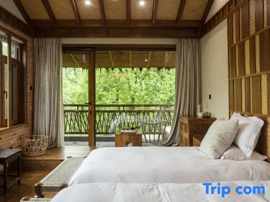 Standard room with view