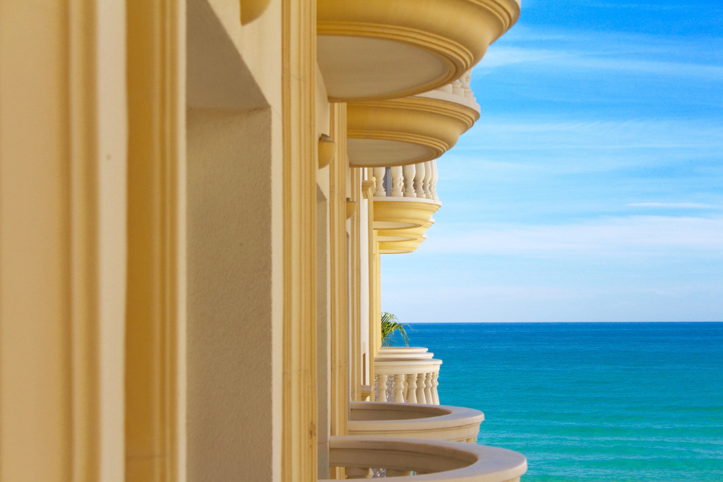 Beach & Waterfront