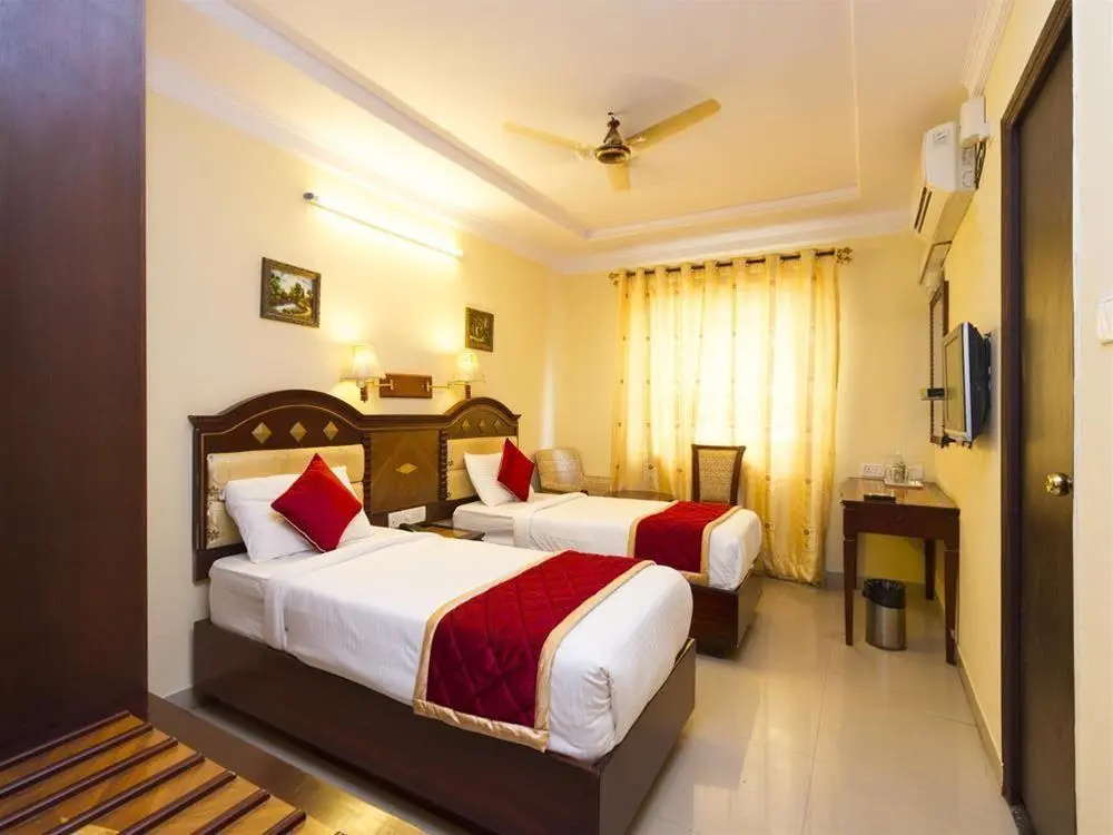 FabHotel Barons Inn Jayanagar — 5