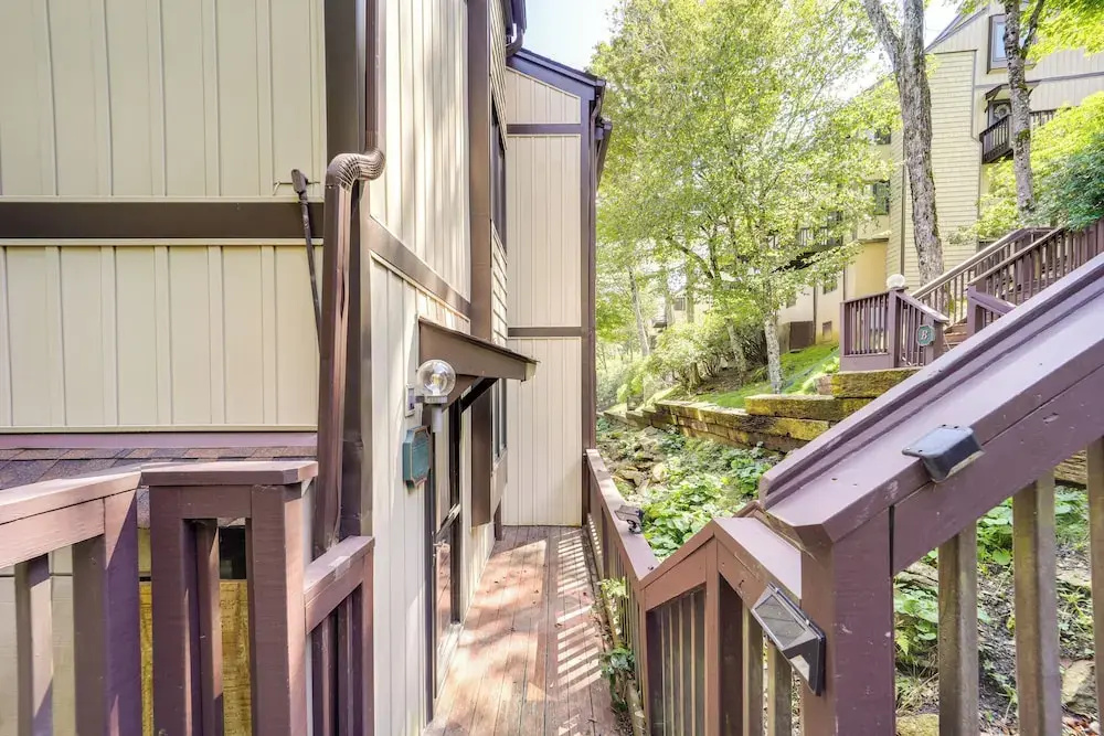 Hike, Ski & Fish! Sunset-view Condo in Beech Mtn