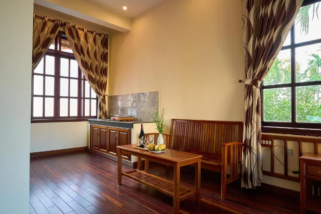 Deluxe Double room with balcony (full double bed)