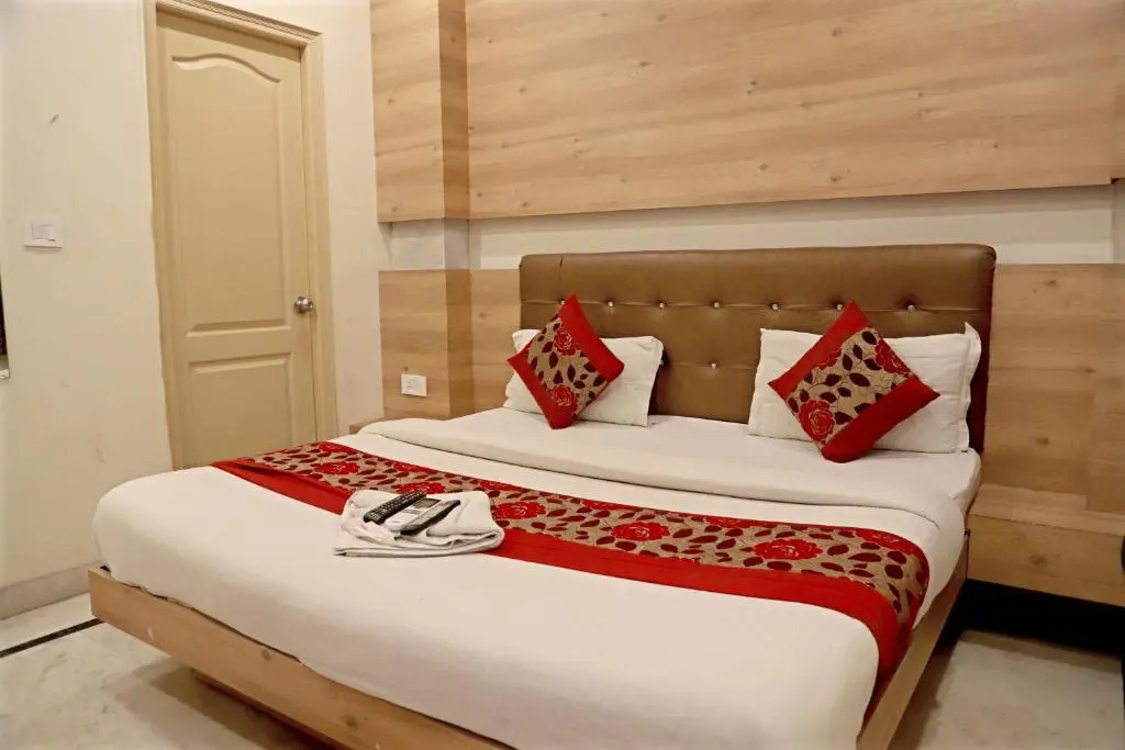 Hotel Klick International at "5 Min Walking " from New Delhi Railway Station