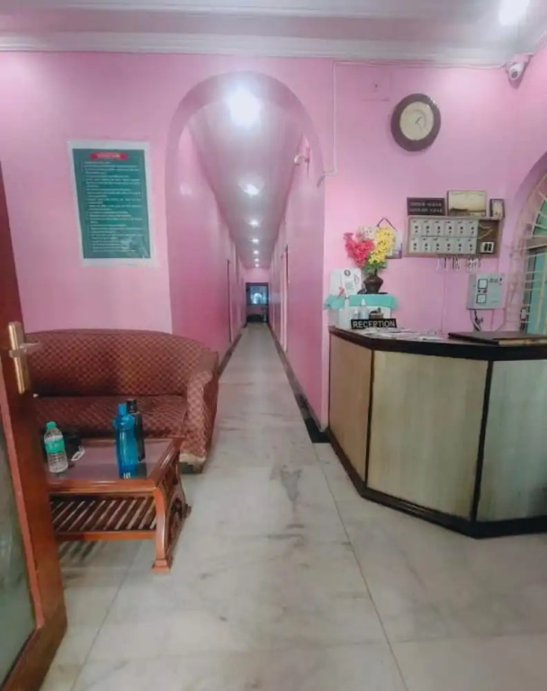 Lobby & Reception
