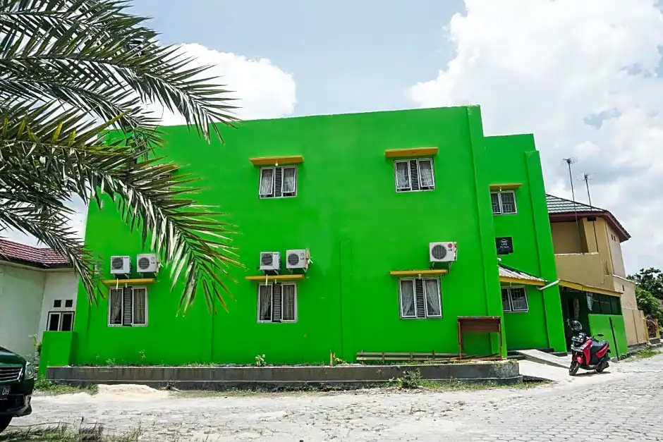 OYO Life 2918 Kost Arrazaq