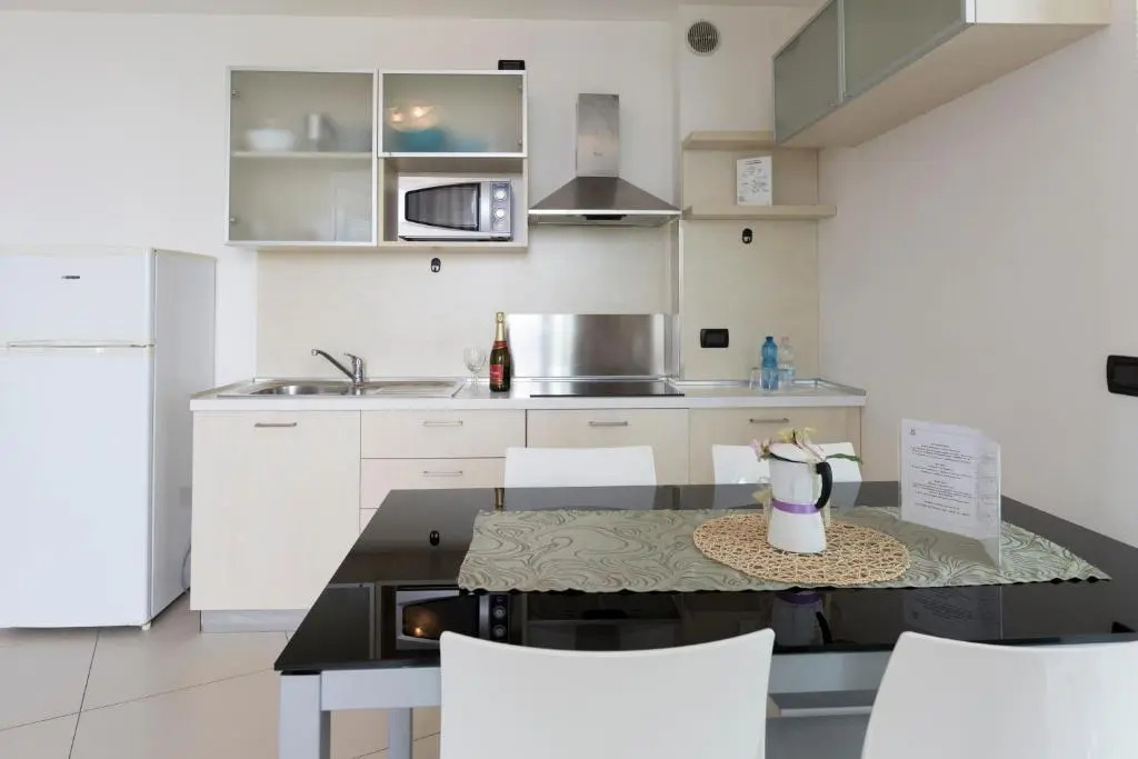 Standard Double room with balcony (full double bed)