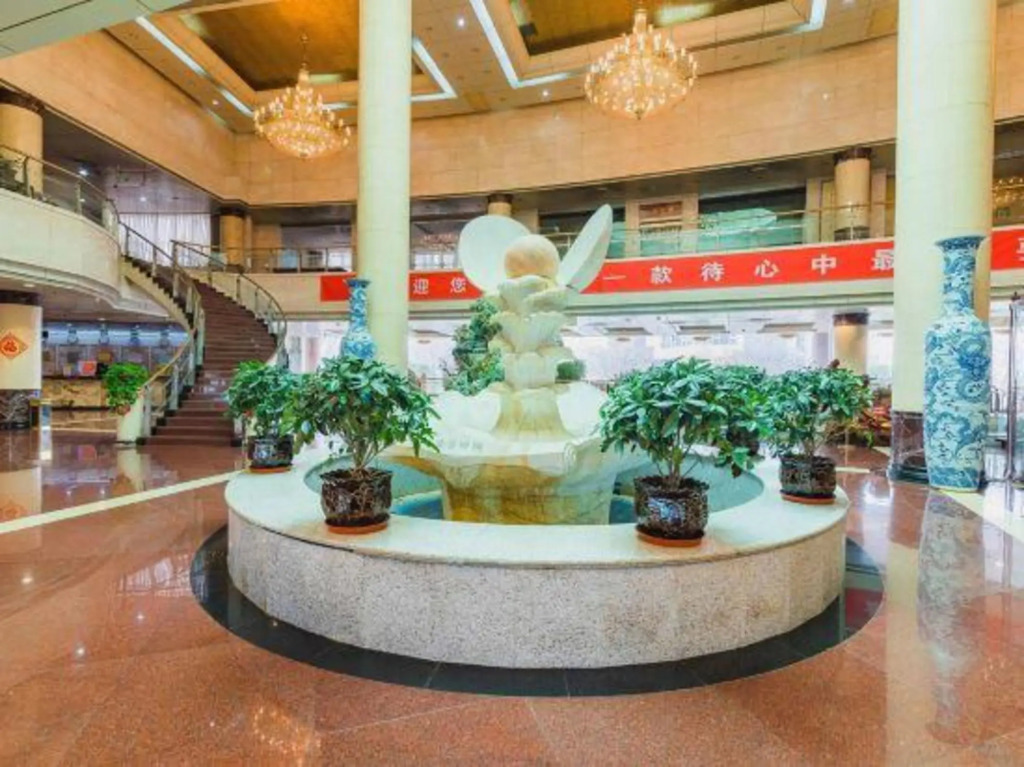 Succeed Hotel - фото 2