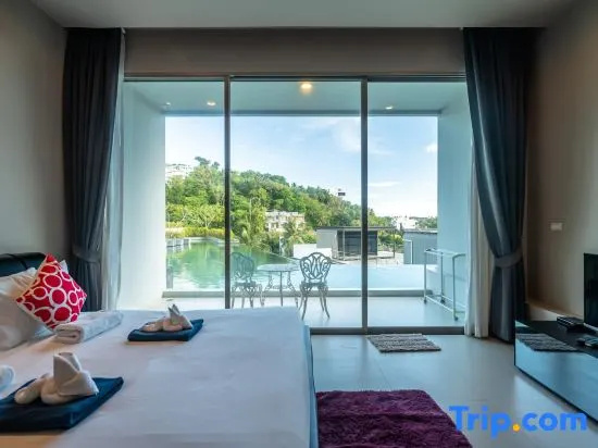 Ark 110 Studio in Karon with direct pool access