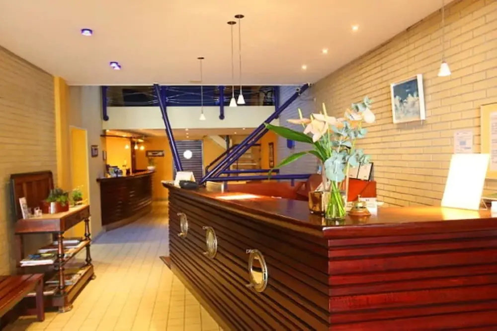 Lobby & Reception