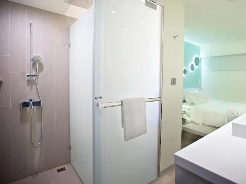 FX Hotel Kaohsiung Zhonghua Road Branch - Chambres