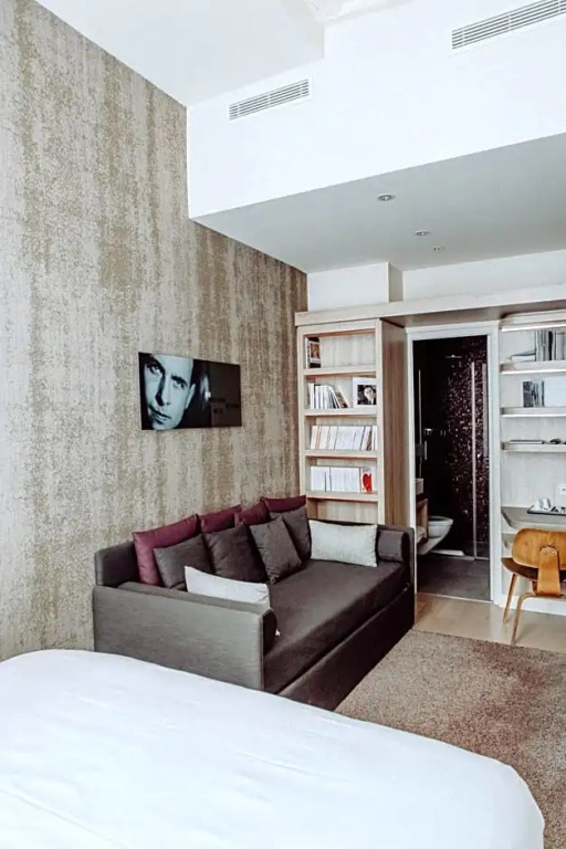 Double Junior Suite (full double bed)