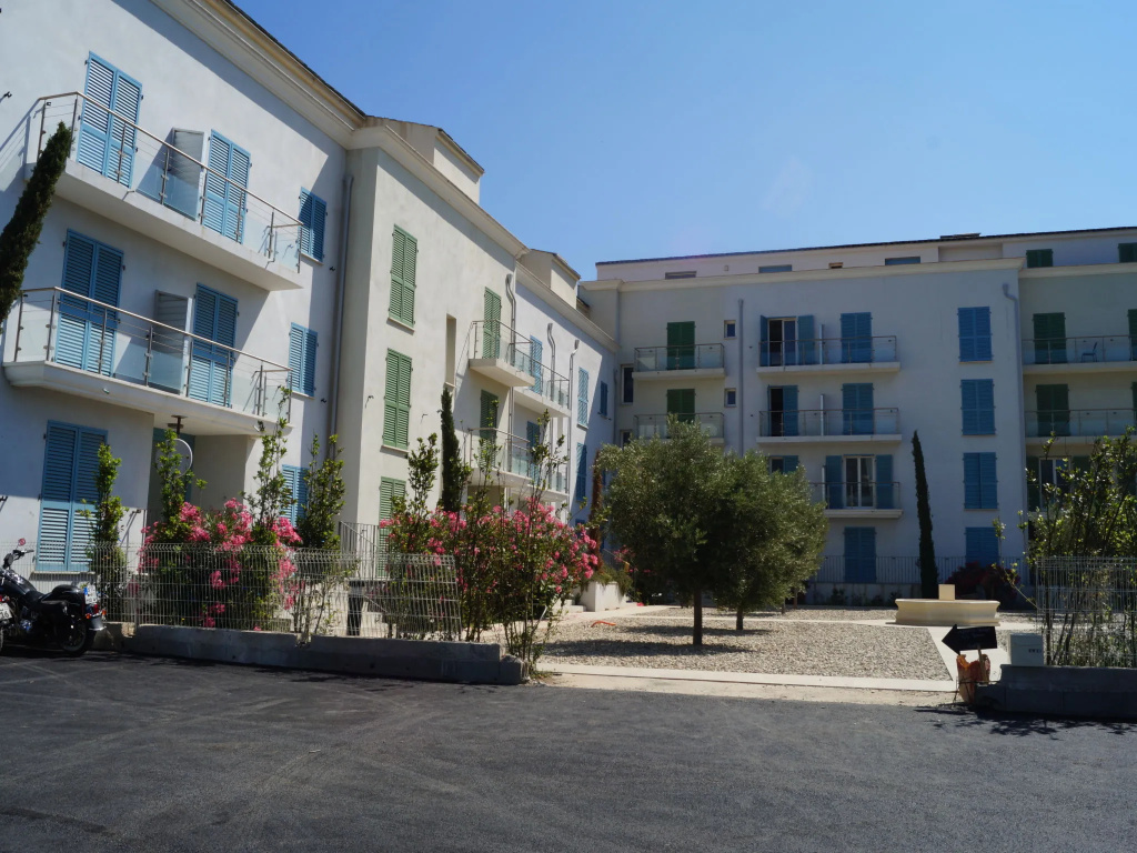 Voir la photo 1 — Résidence Villa Tyrrenia