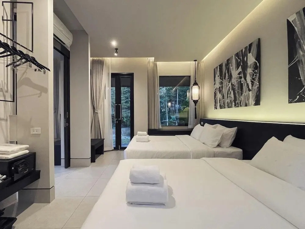 Standard Double Family room with garden view (twin beds)