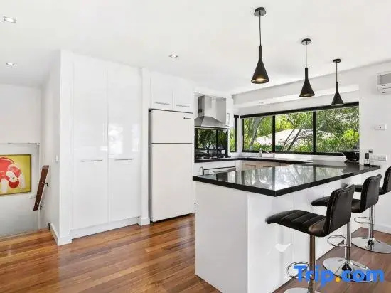 Bright Ocean View House 3B5B double garage