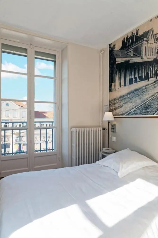 Comfort room