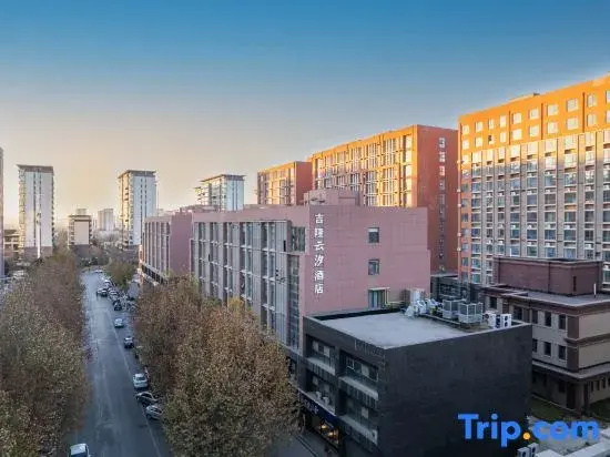 Zhengzhou Jilong Yunxuan Hotel (Beilonghu Branch)