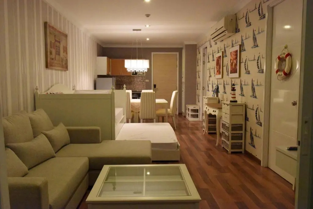 2 Bedrooms Apartment with pool view