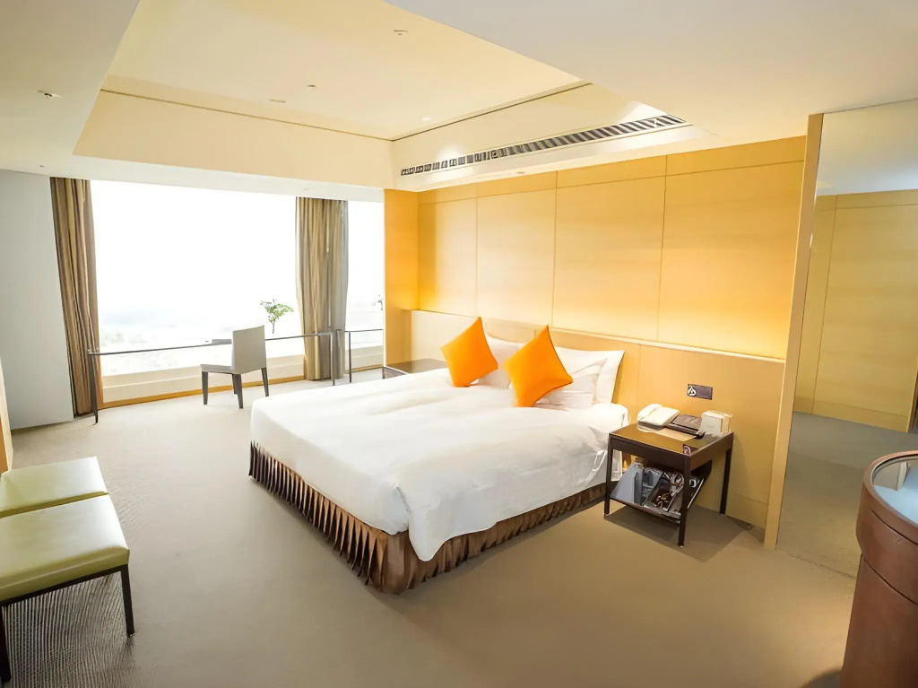 Freshfields Hotel - фото 3