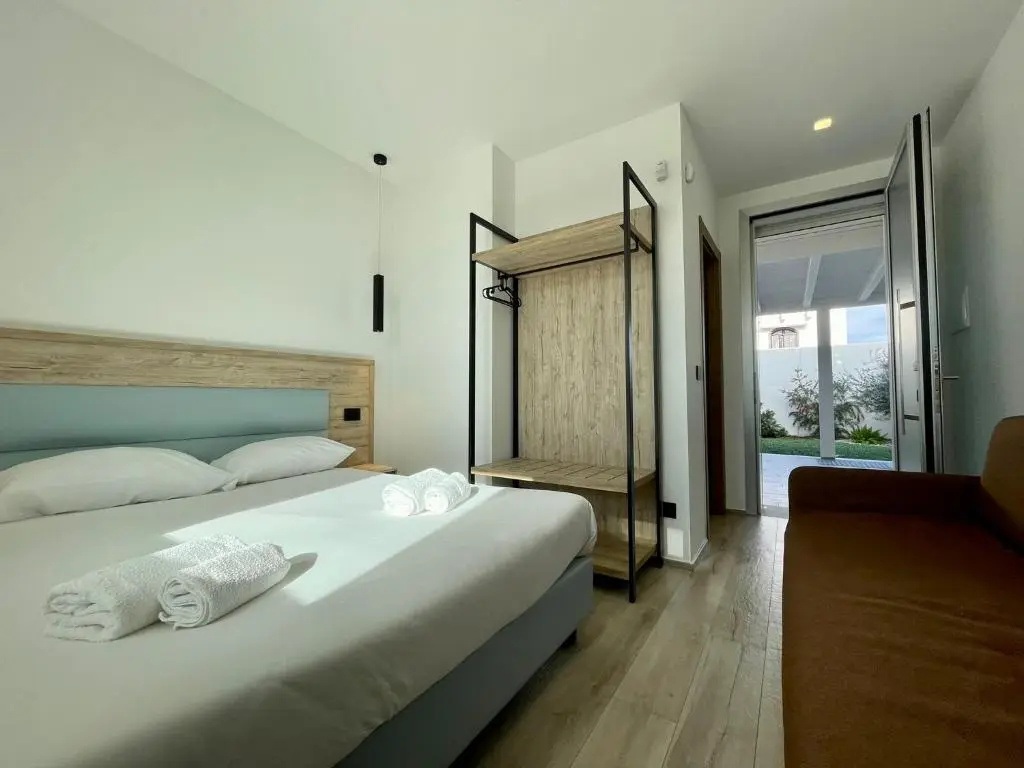 Standard Double room with garden view (full double bed)