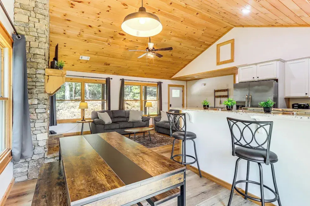 Mccaysville Cabin: Fire Pit, BBQ + More!
