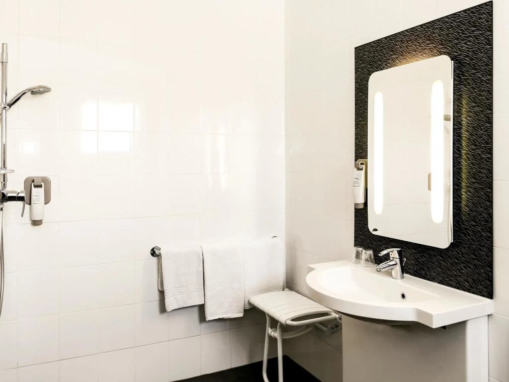 ibis Orange Centre Echangeur A7 A9 - Général