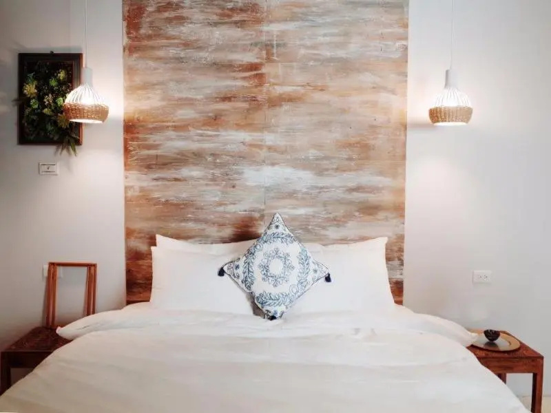 Deluxe Double room (full double bed)