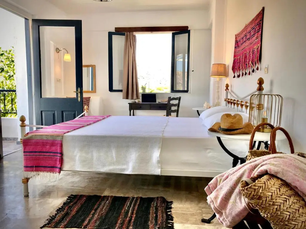 Standard Double room with garden view (full double bed)