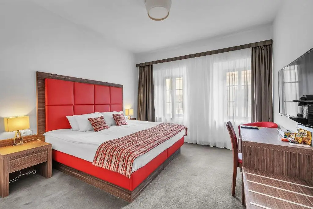 Standard Double room (full double bed)