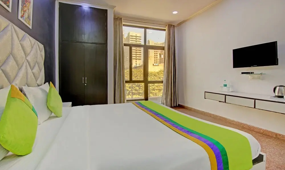 Premium Double room (full double bed)