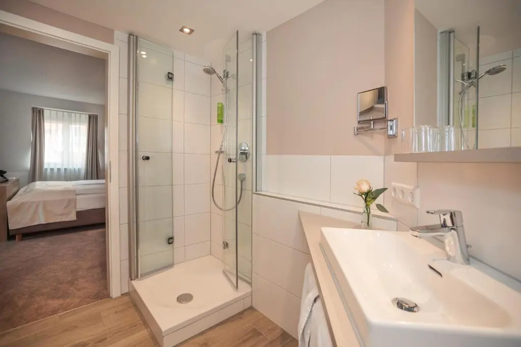 Standard Double room (full double bed)