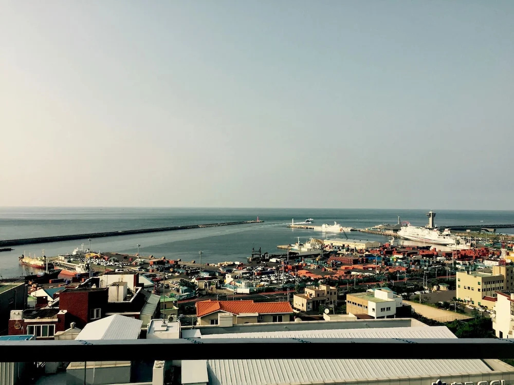 Deluxe Double room with partial ocean view (twin beds)
