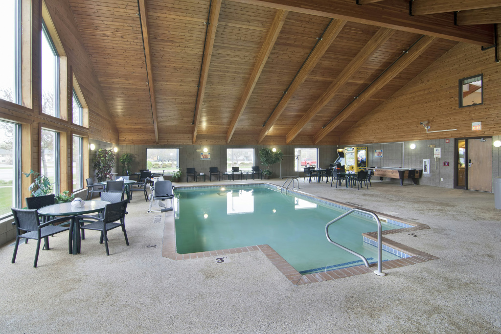 Boarders Inn & Suites