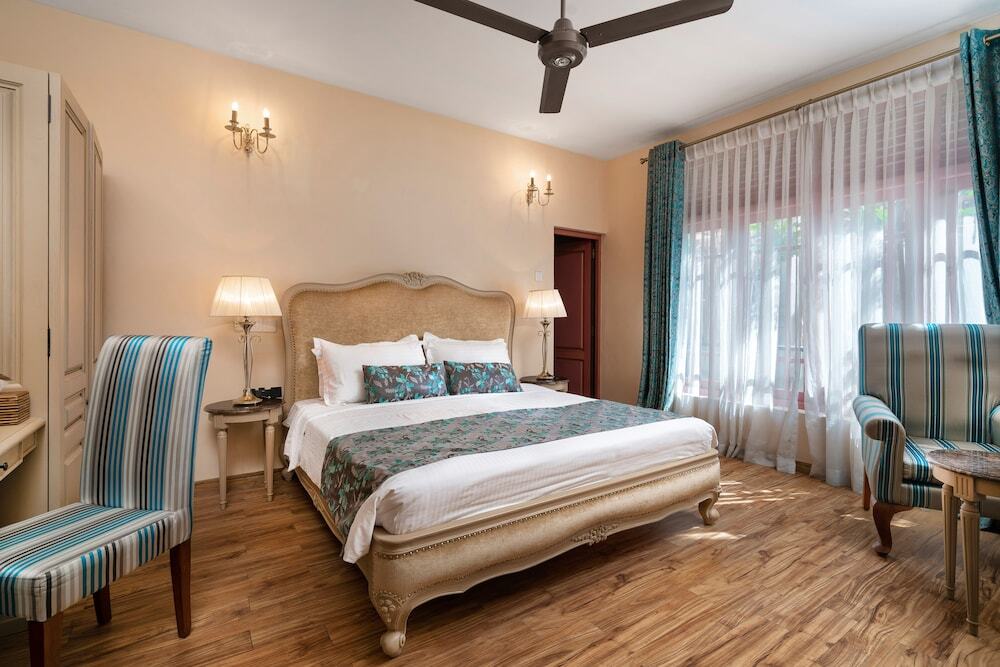 Clove Villa