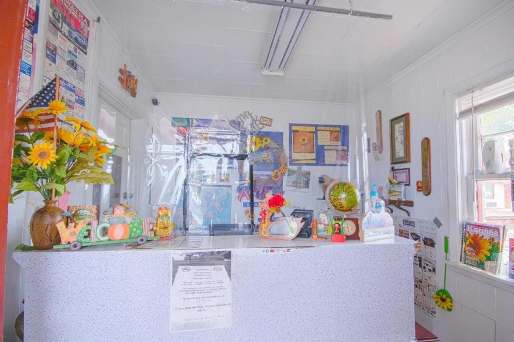 Lobby & Reception