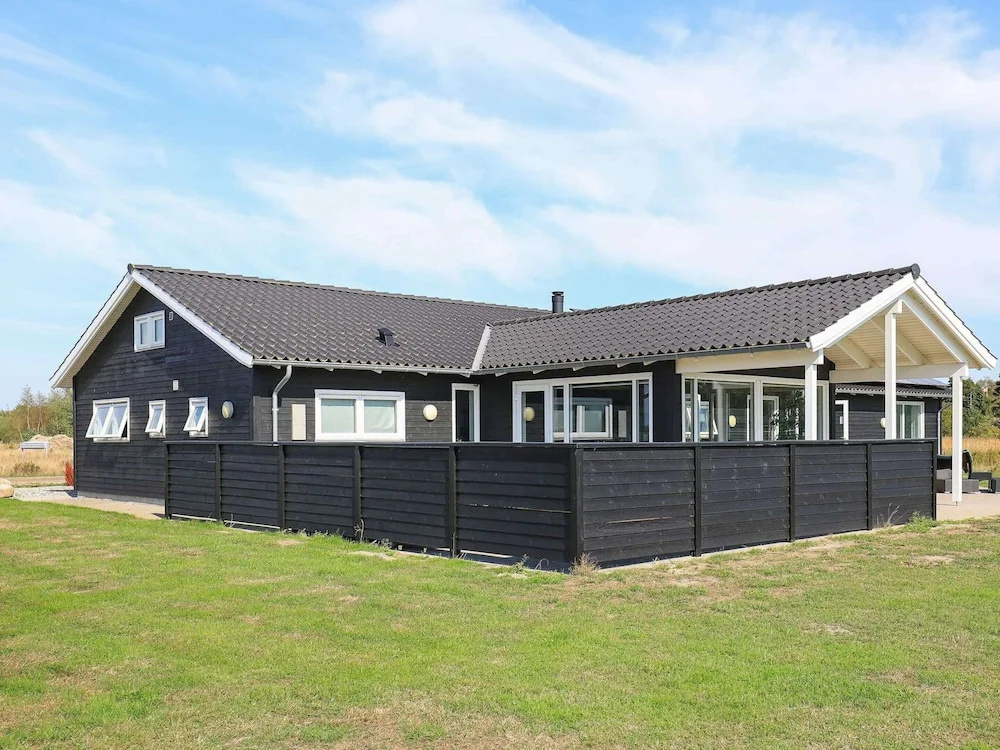 5 Star Holiday Home in Vaeggerlose