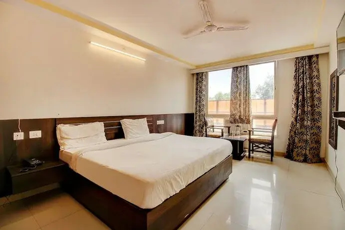 Fabhotel Ps Grand