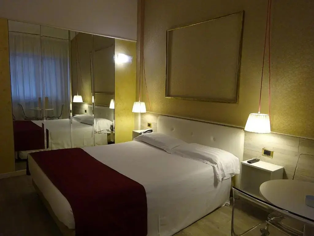 Standard Double room (full double bed)