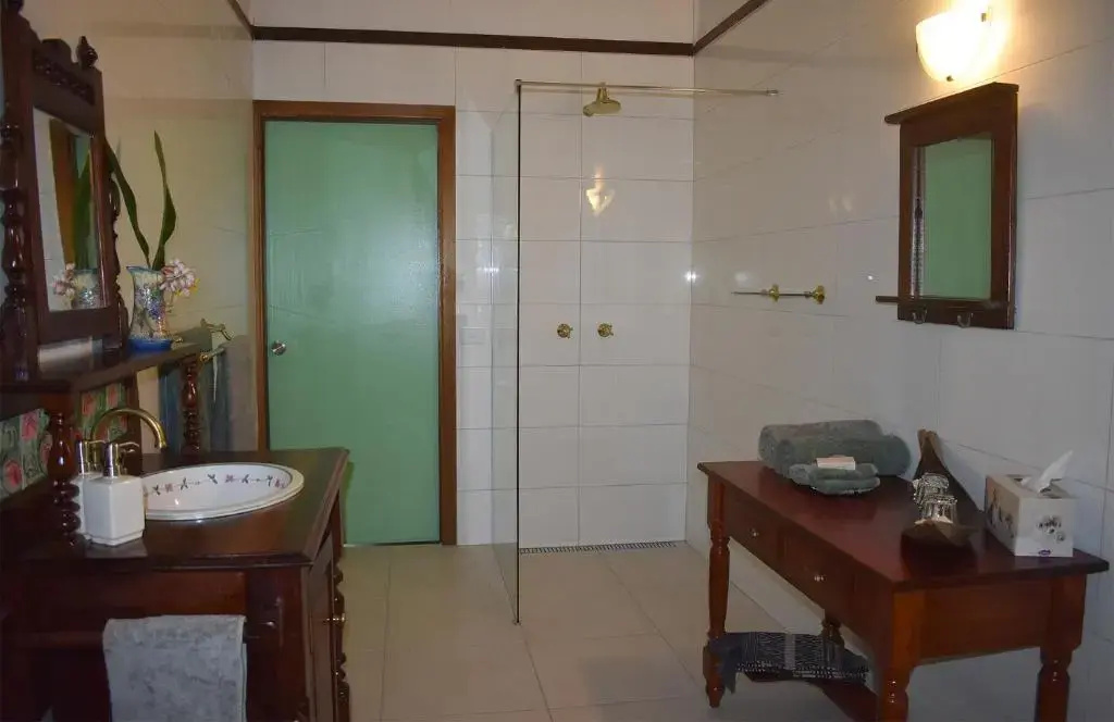 Oskars Rainforest Retreat - Chambres