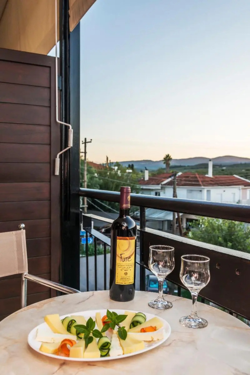 Standard Double room with balcony and with mountain view (full double bed)