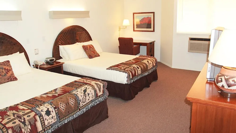 Standard Quadruple Basement room