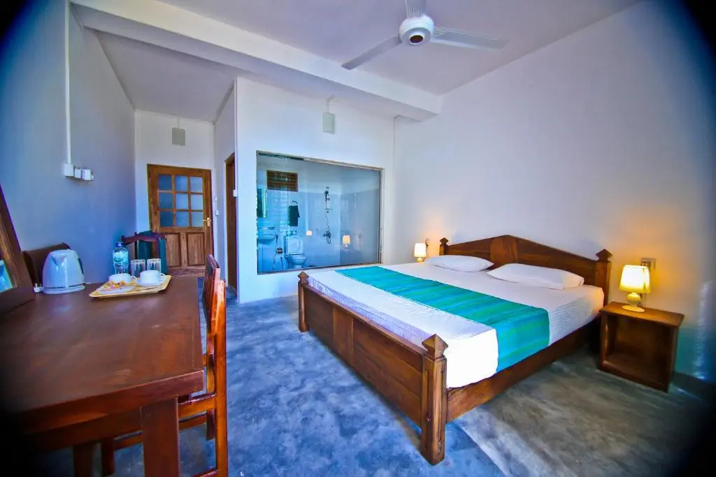 Standard room with mountain view