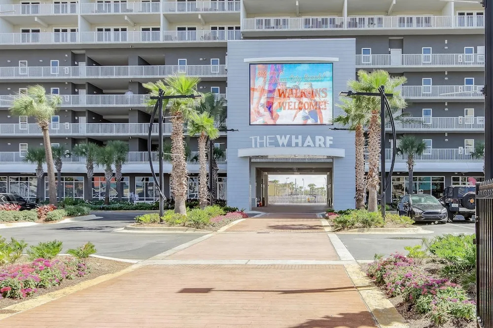 Laketown Wharf by Book That Condo