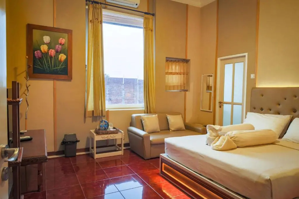 Deluxe Double room (full double bed)