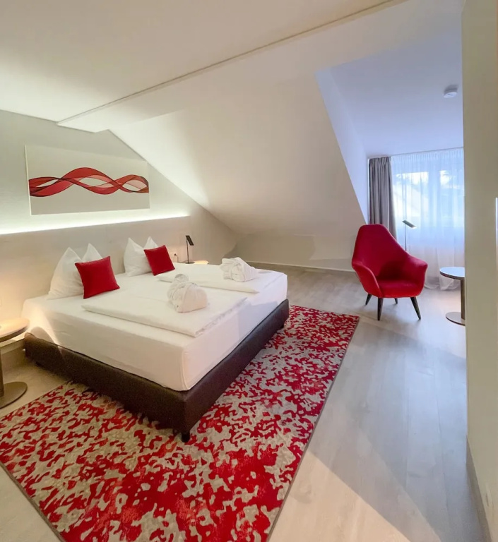 Double Junior Suite (full double bed)