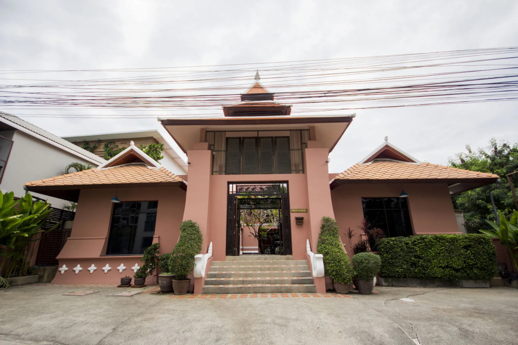 Pratumnak Regal Villa