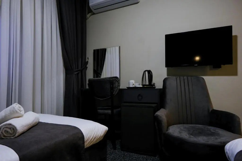 Economy room