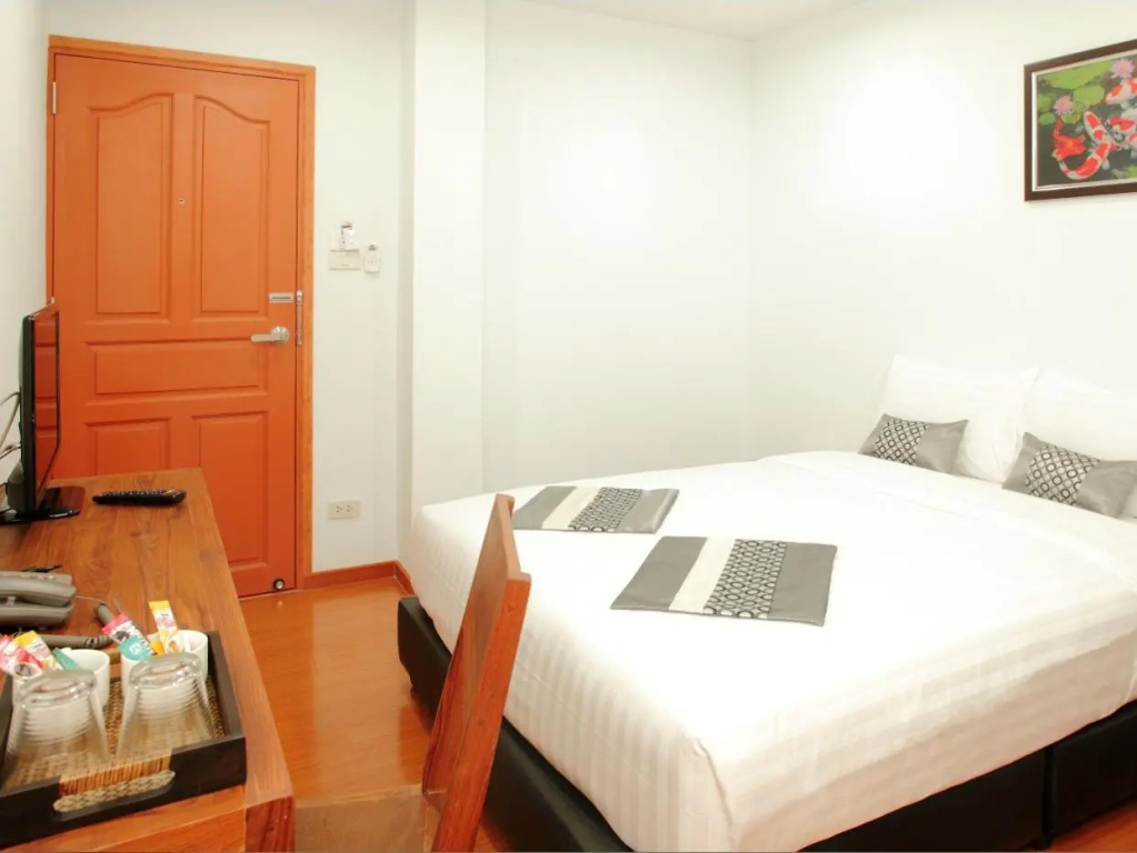 Superior Double room (full double bed)