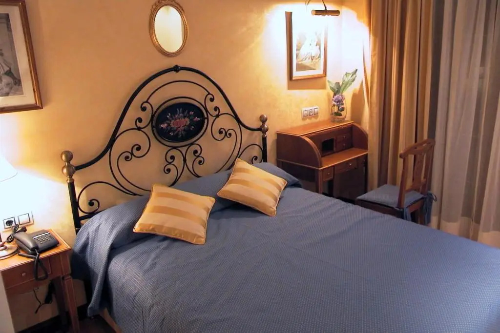 Hotel Santiago - Chambres